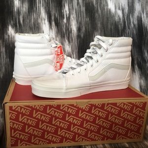 Canvas SK8-HI Vans • Men’s S11.5 • NEW WITH TAGS